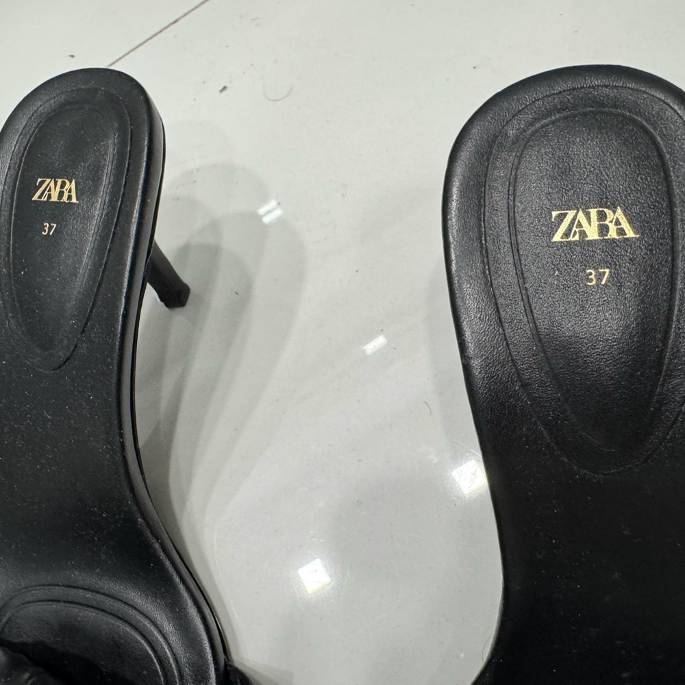 Zara Black Heels with Gold Accent - Picture 3 of 4